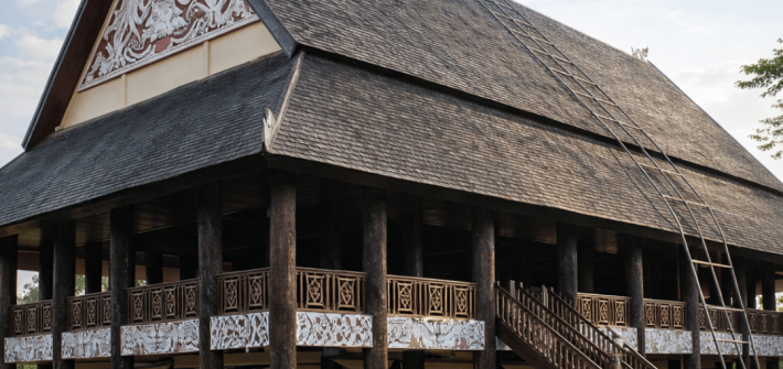rumah lamin Dayak